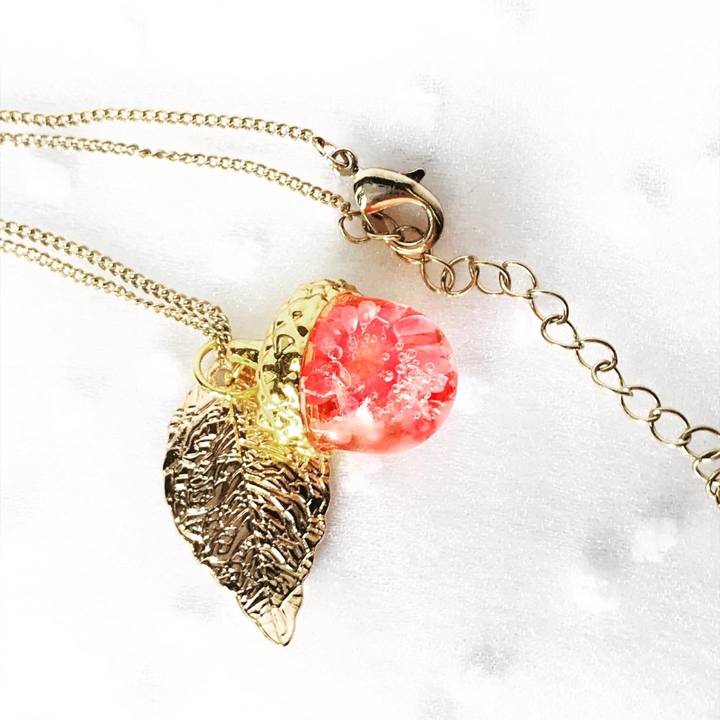 【SALE】ハンドメイド:どんぐりのネックレス