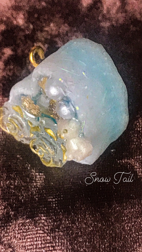 【SALE】ハンドメイド:ハートの冬空チャーム