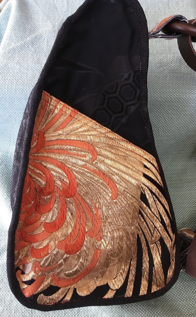 黒菊帯雫バッグ