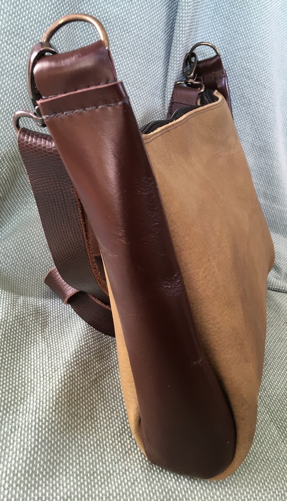 本革ショルダーバッグ