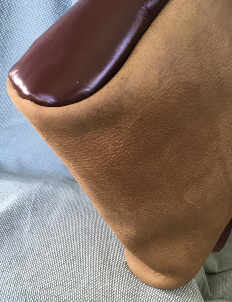 本革ショルダーバッグ