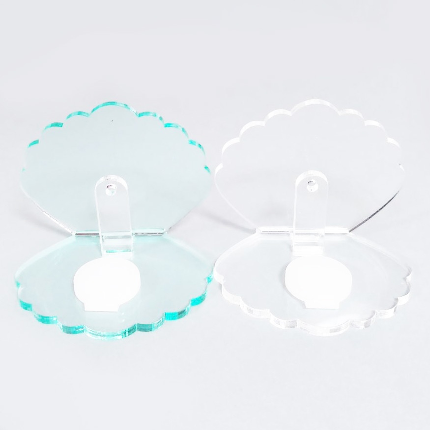 ぬいの貝殻スタンド