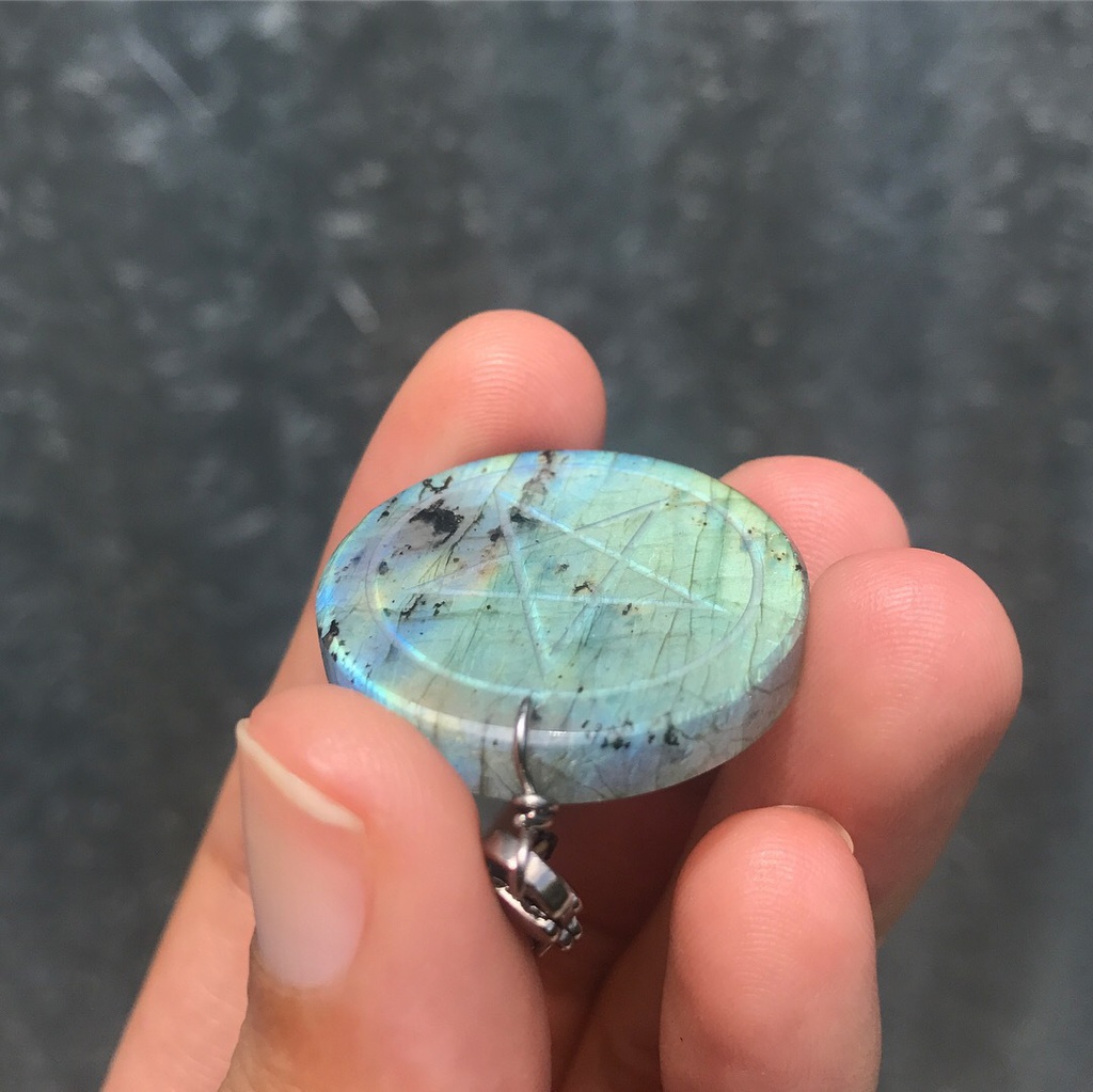 天然石 曹灰長石 五芒星 ネックレス