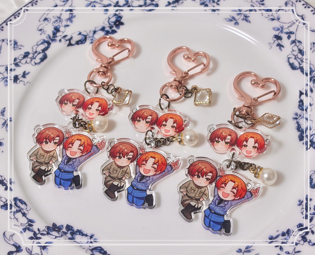 くるん兄弟と極東のアクリルキーホルダー