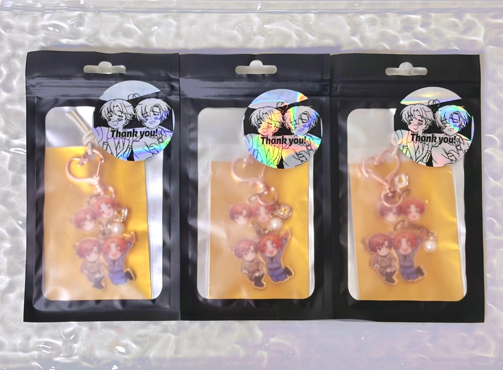くるん兄弟と極東のアクリルキーホルダー