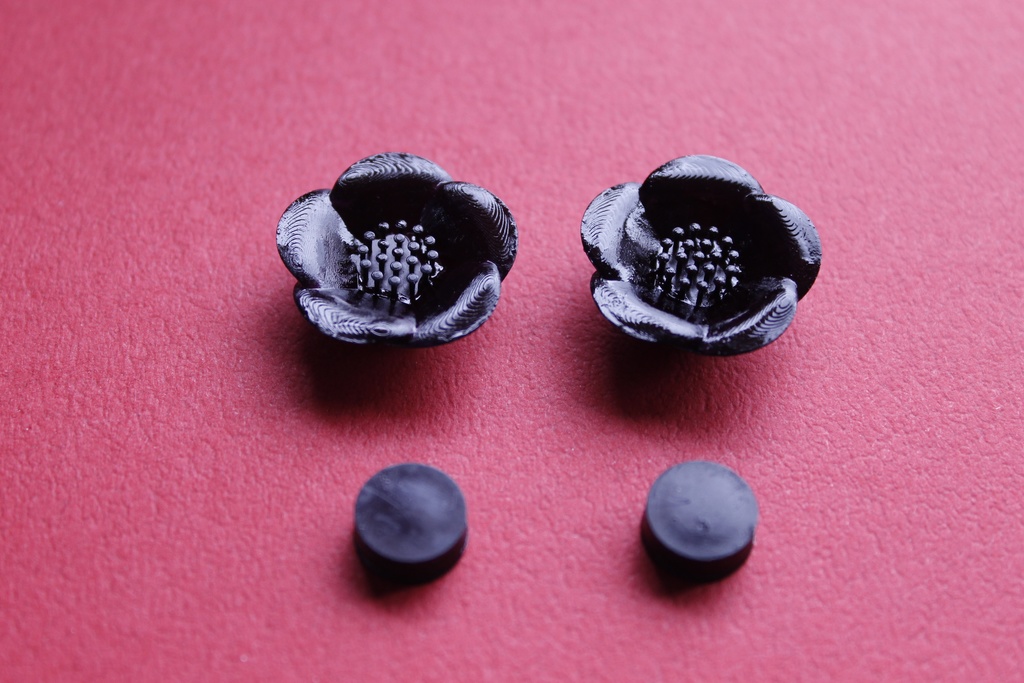 黒梅_イヤーアクセサリーマグネットタイプ【送料込み】