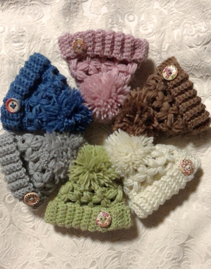 お花のぽんぽんニット帽(シンプルカラー)