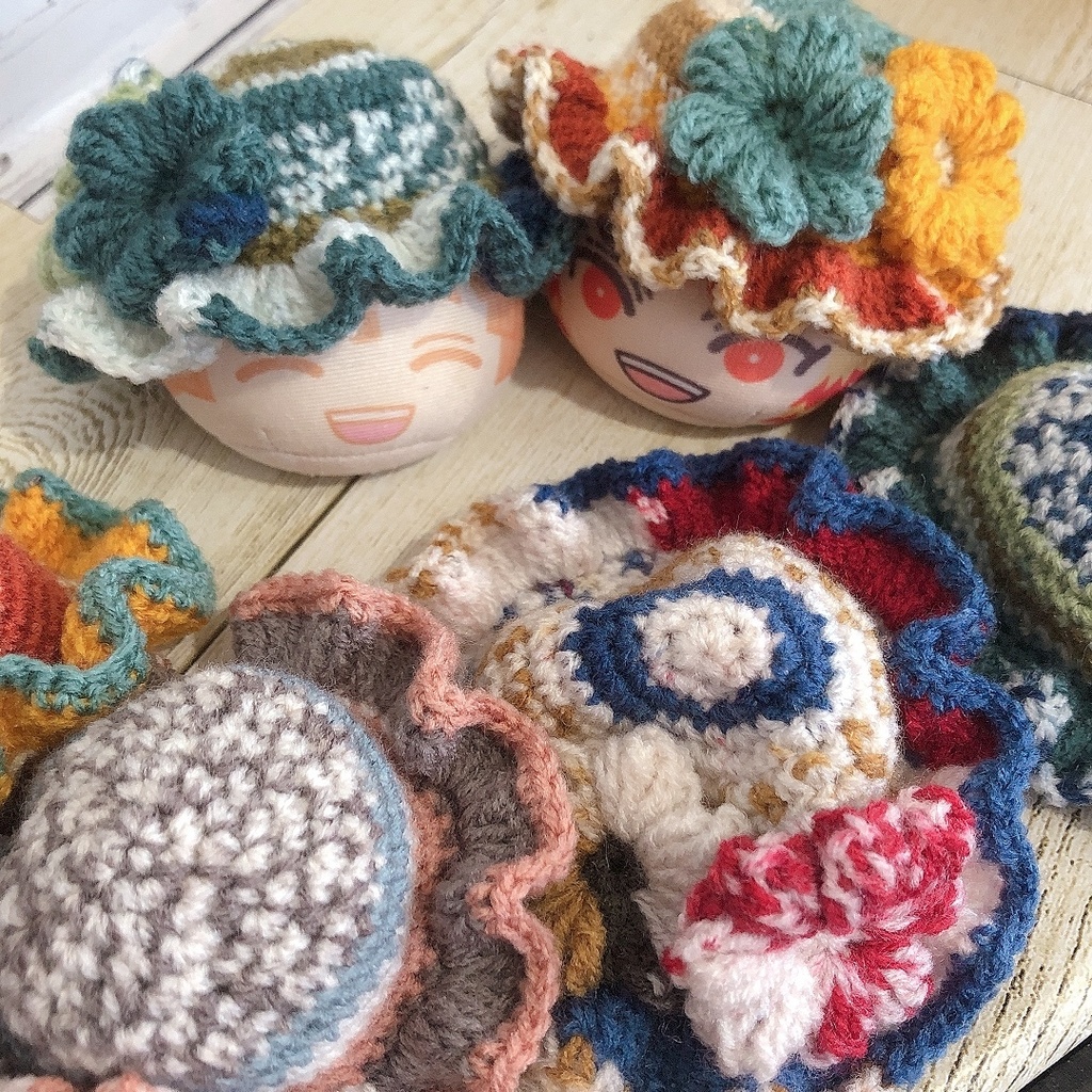 ぷっくりお花のフリル帽子