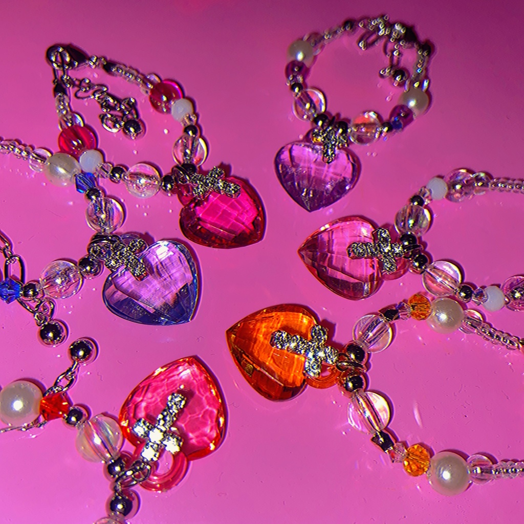 💟 ぬいのアクリルハートネックレス ✝️