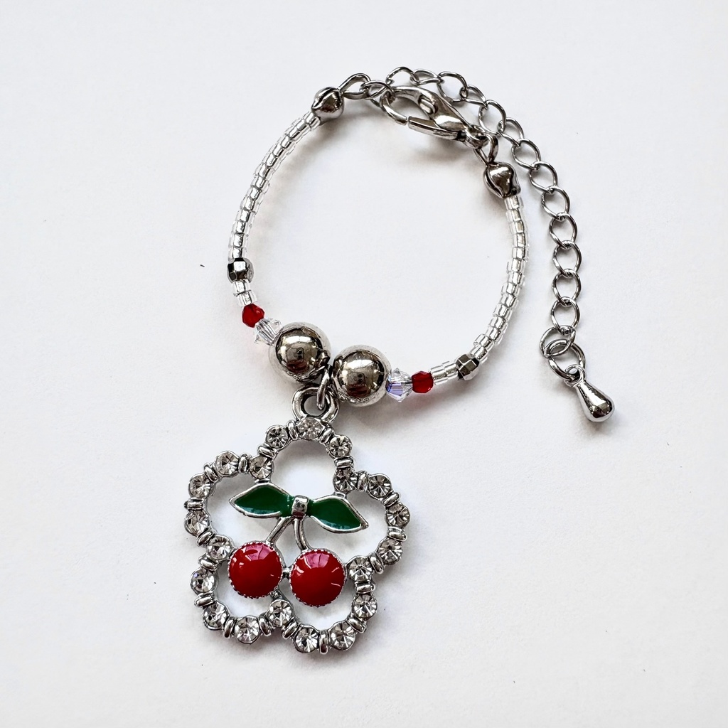 キラキラさくらんぼ🍒ぬいネックレス