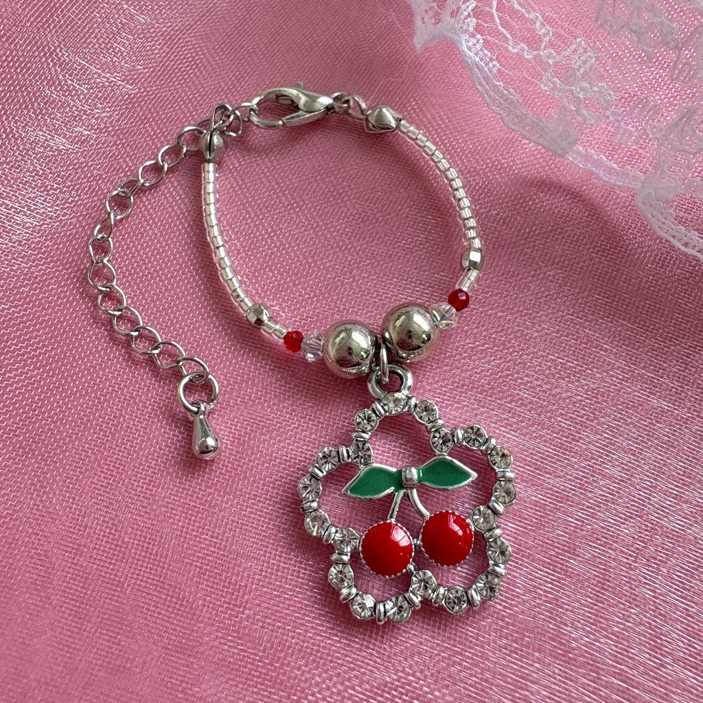 キラキラさくらんぼ🍒ぬいネックレス