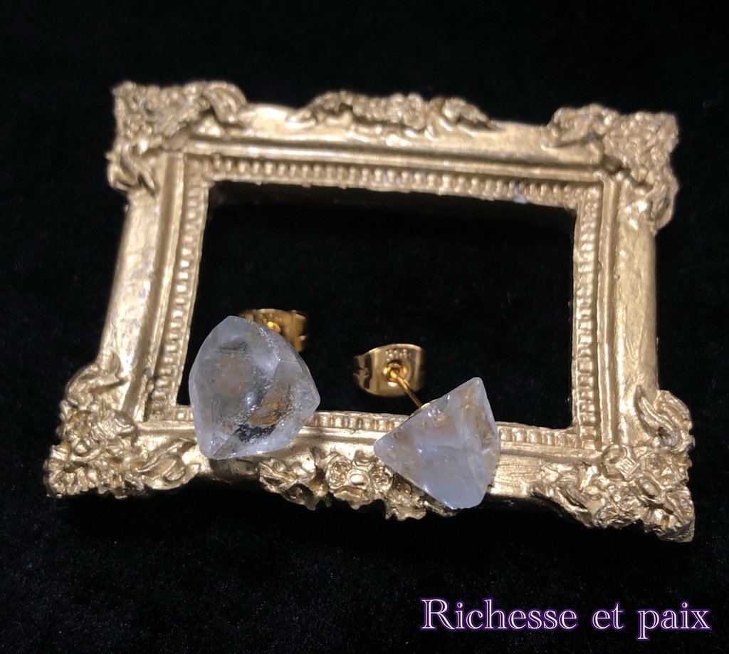 《片耳》氷のスタッドピアス【即納】