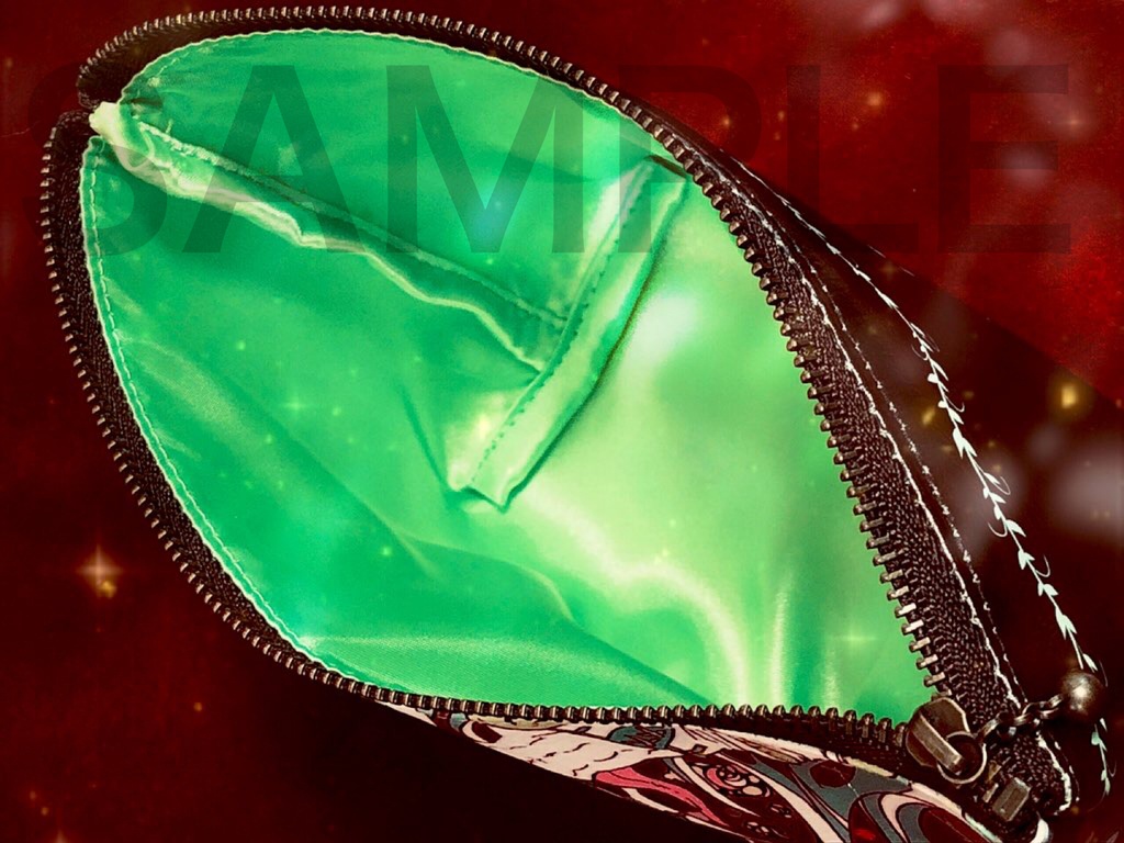 キュパさまの合皮三角ポーチ♡