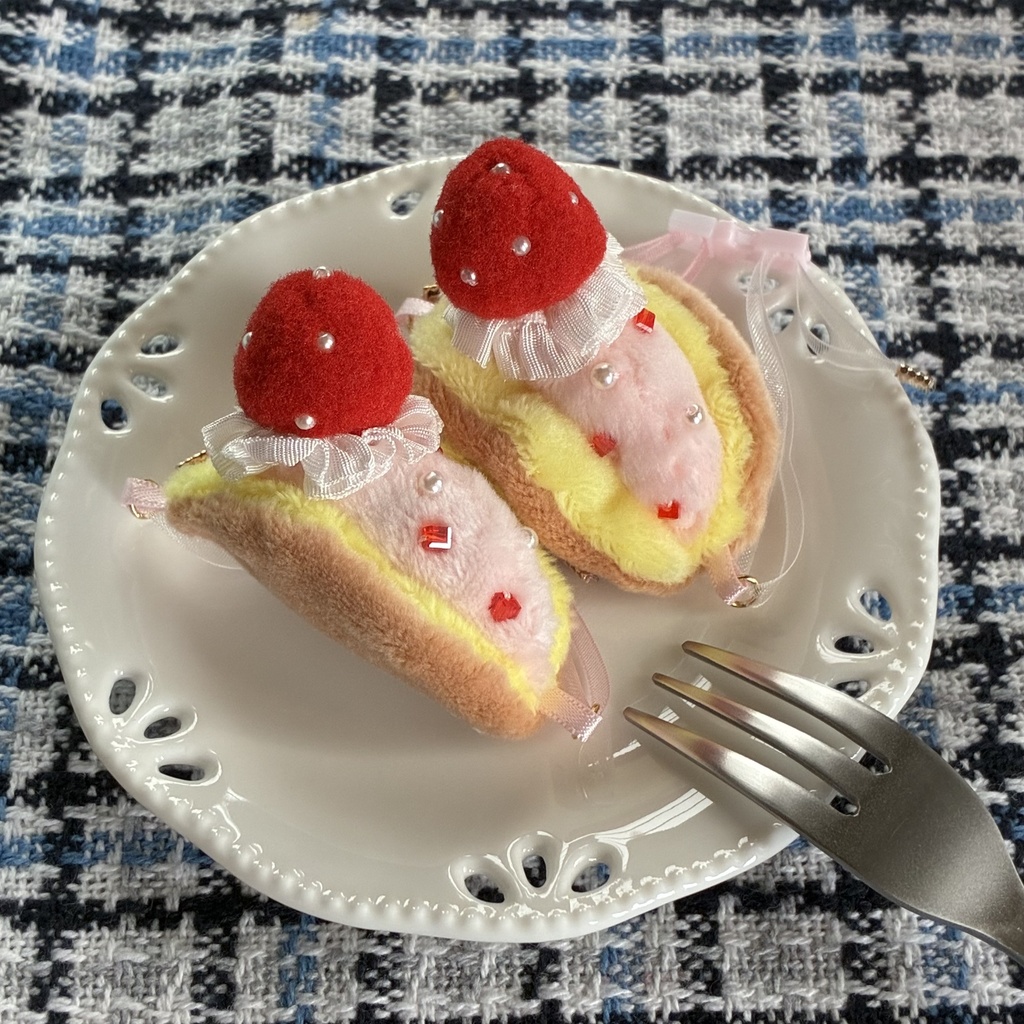 ふわわかたべものおかばん　いちごクリームケーキ