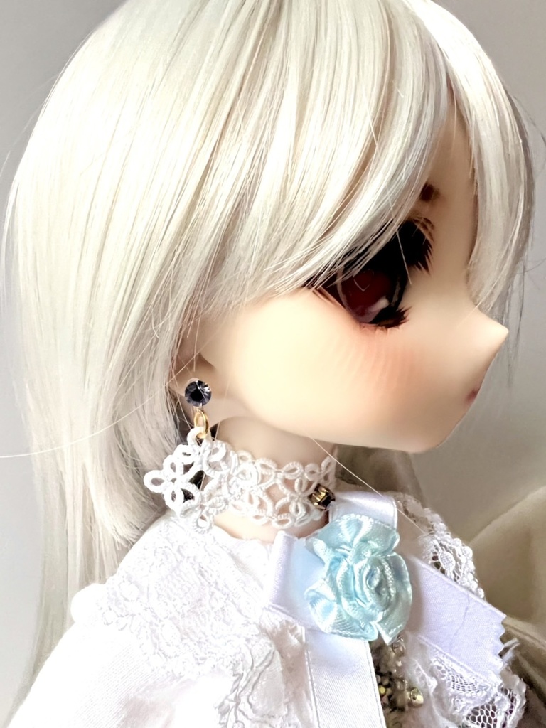 ドール用タティングレースチョーカー 白糸・ガラスクリスタル付