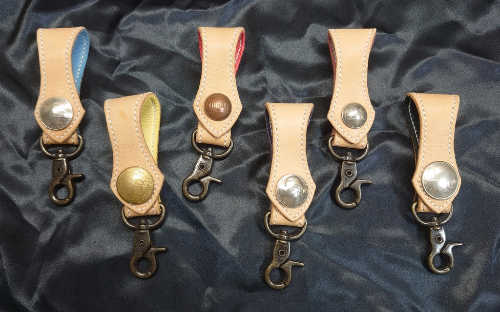 オールドコインコンチョのレザーキーホルダー A