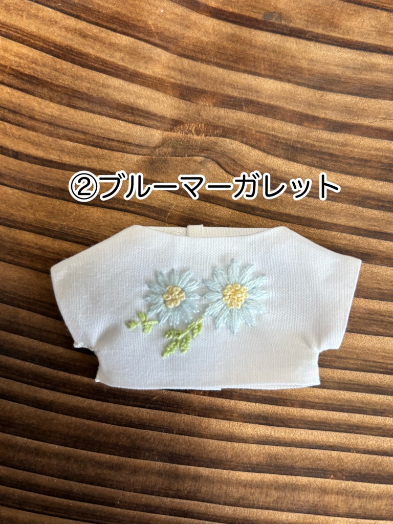 刺繍Tシャツ 花と貝殻