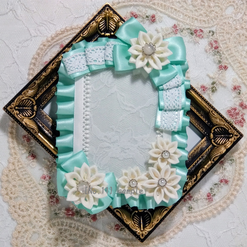 [11] B8　つまみ細工の硬質デコケース(緑)