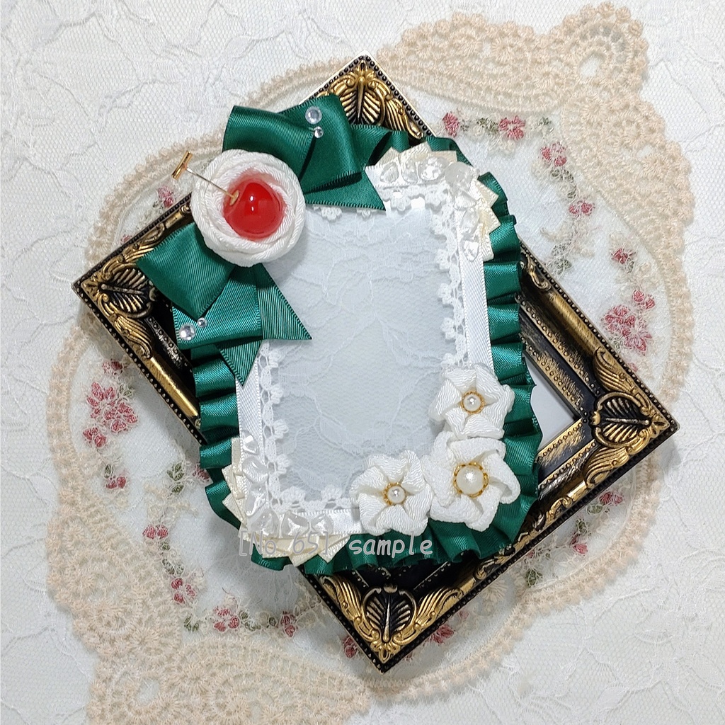 [65]B8　つまみ細工　クリームソーダの硬質デコケース(緑)