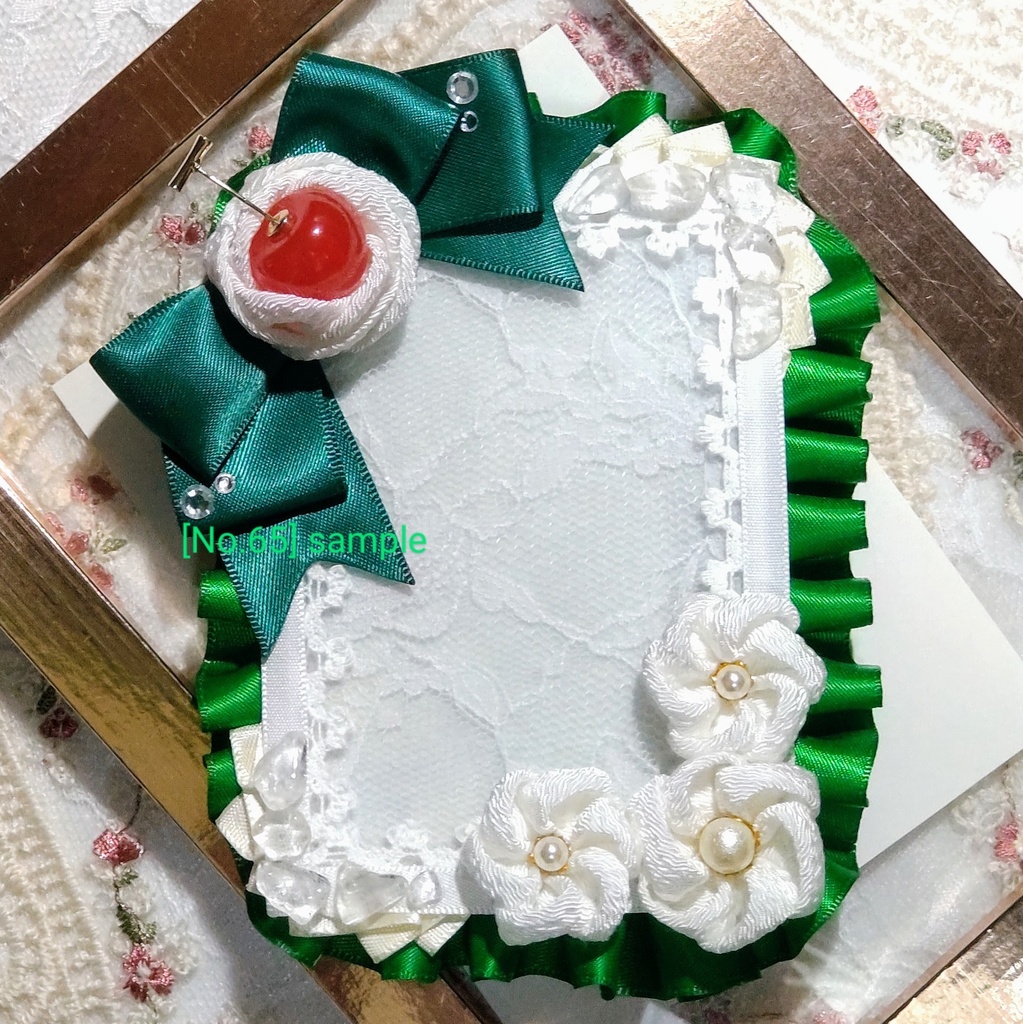 [65]つまみ細工　クリームソーダの硬質デコケース(緑)
