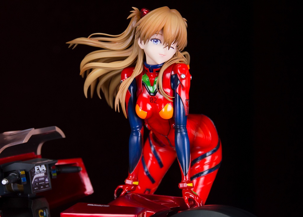 ＜2月8日~再販＞アスカ・プラグスーツ・赤バイク