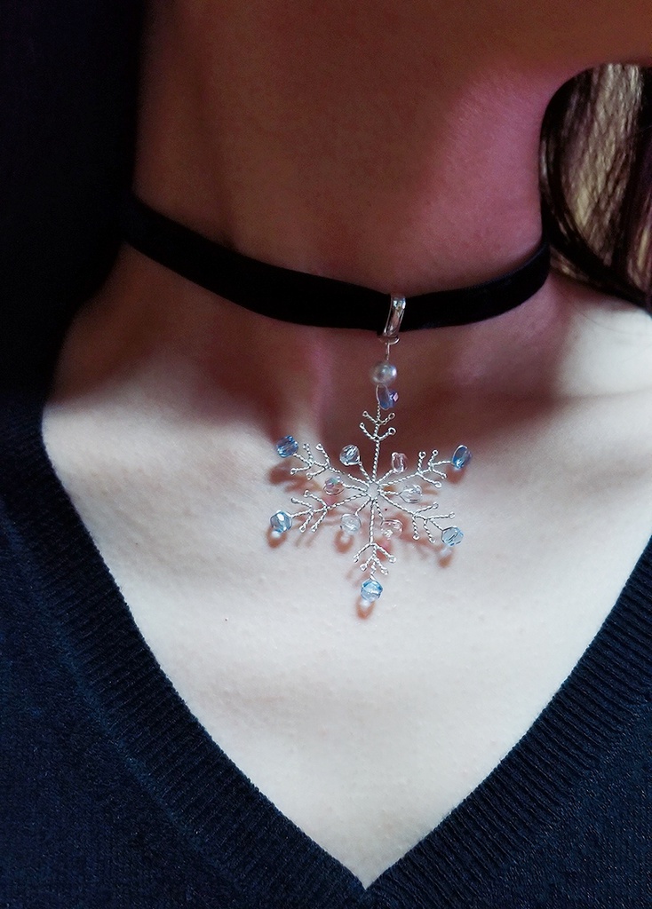 アナスタシアイメージチョーカー