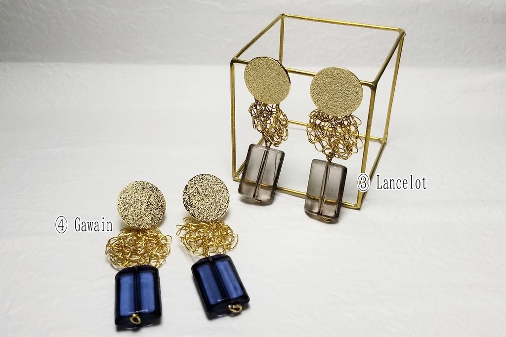 円卓クリスタル イヤーアクセサリー