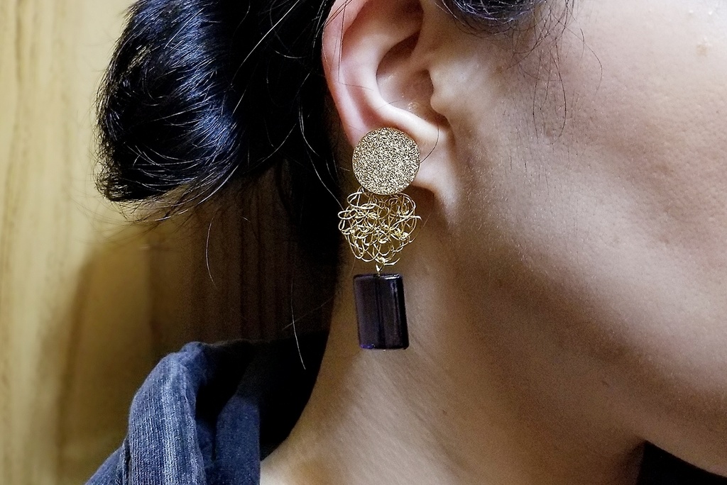 円卓クリスタル イヤーアクセサリー