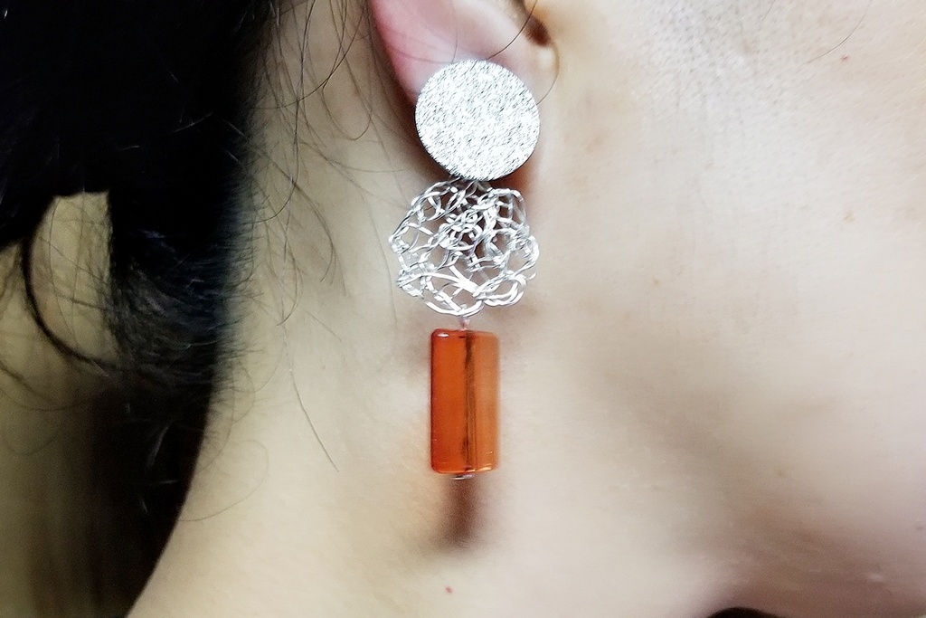 円卓クリスタル イヤーアクセサリー