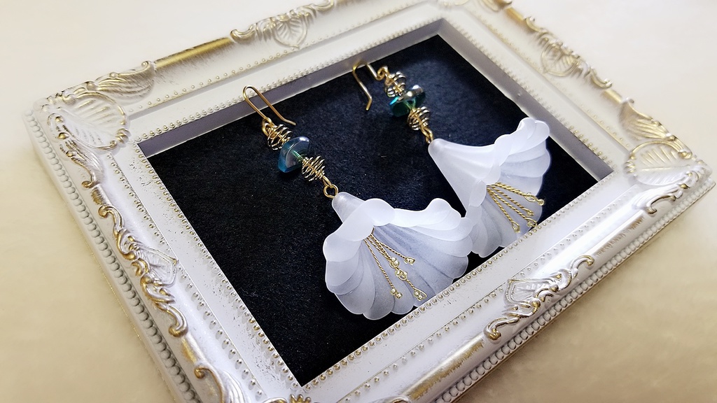 ガウェインイメージピアス