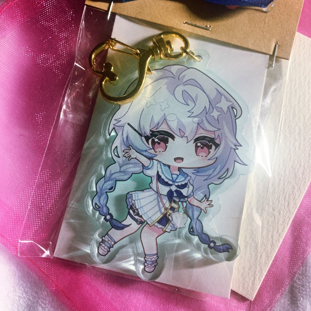 ※残4【初回限定版】アクリルキーホルダー(夏服衣装)