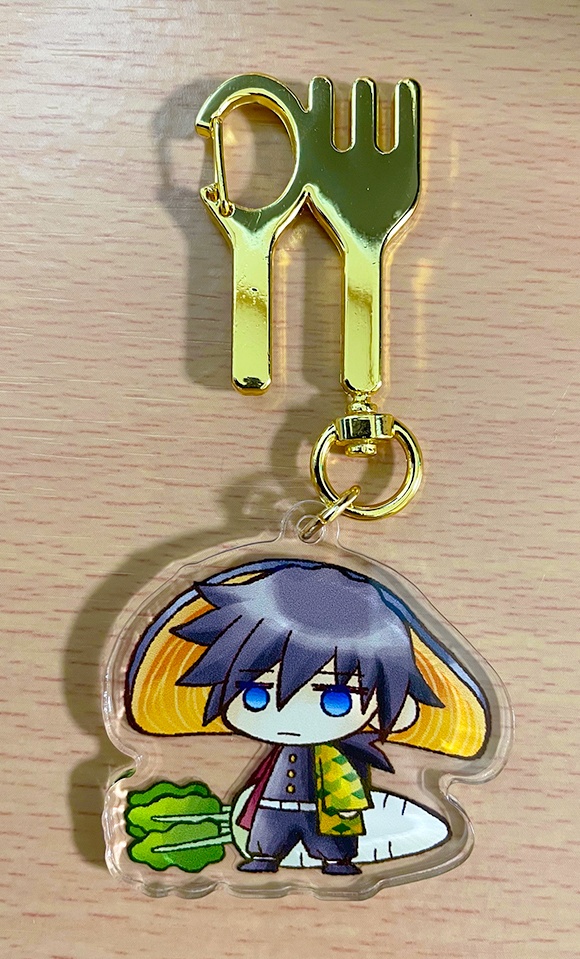 冨岡がシャケと大根背負ってきたアクキー