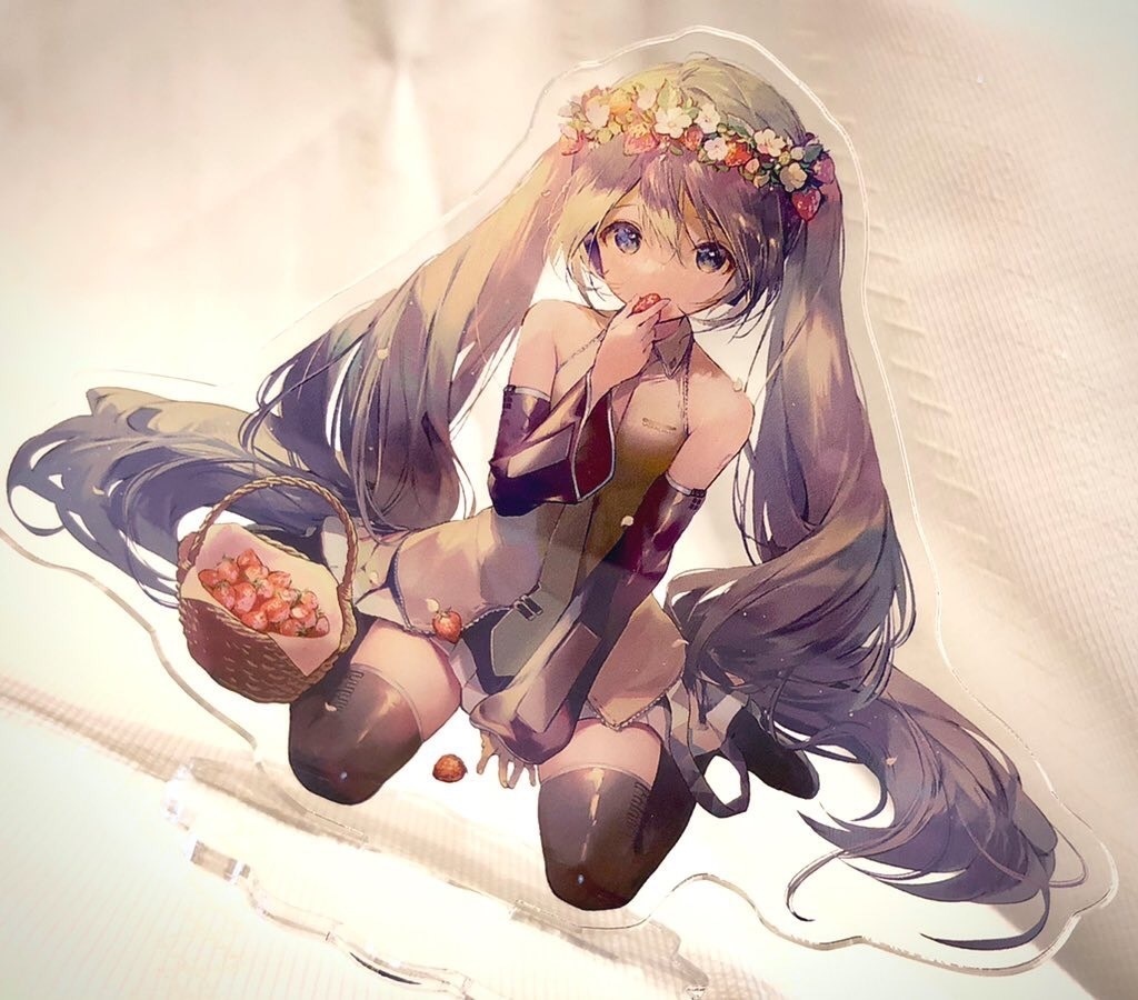 いちごのかんむり アクリルスタンド 【初音ミクver.】
