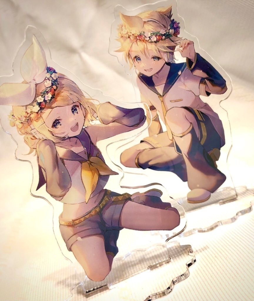 いちごのかんむり アクリルスタンド 【鏡音リンver.】【鏡音レンver.】