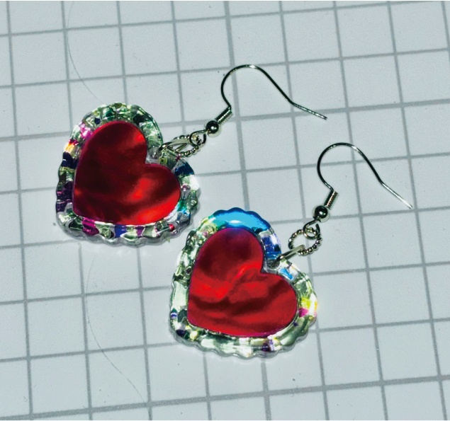 きらきらハートのイヤリングピアス