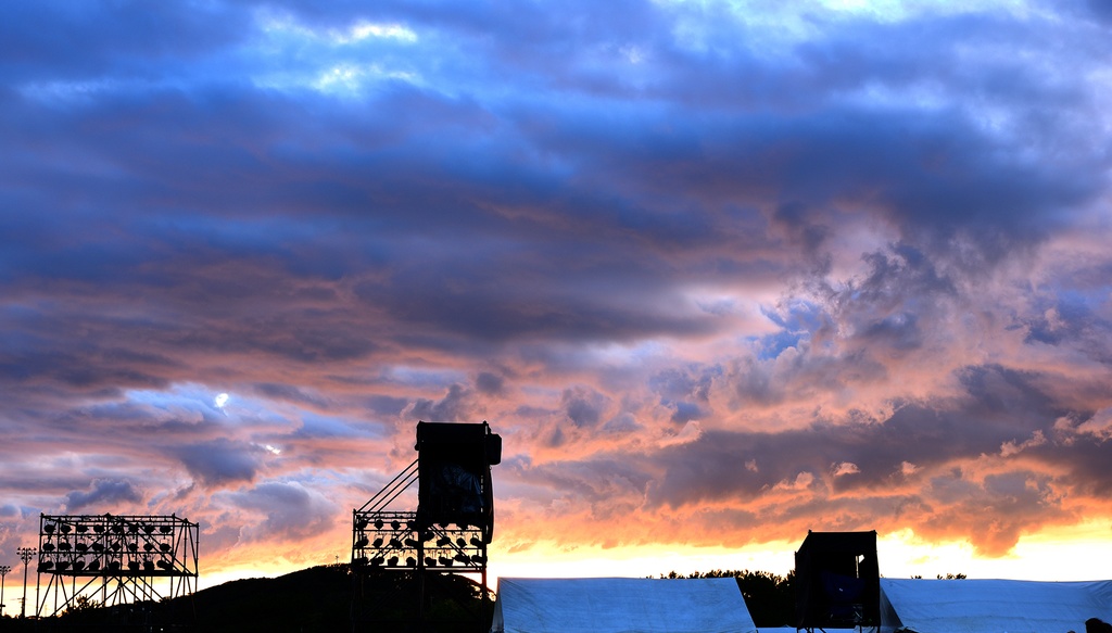 ONENESS 愛華しぐまオリジナルコスプレ写真集