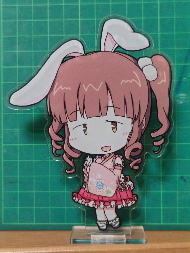 緒方智絵里 アクリルフィギュア