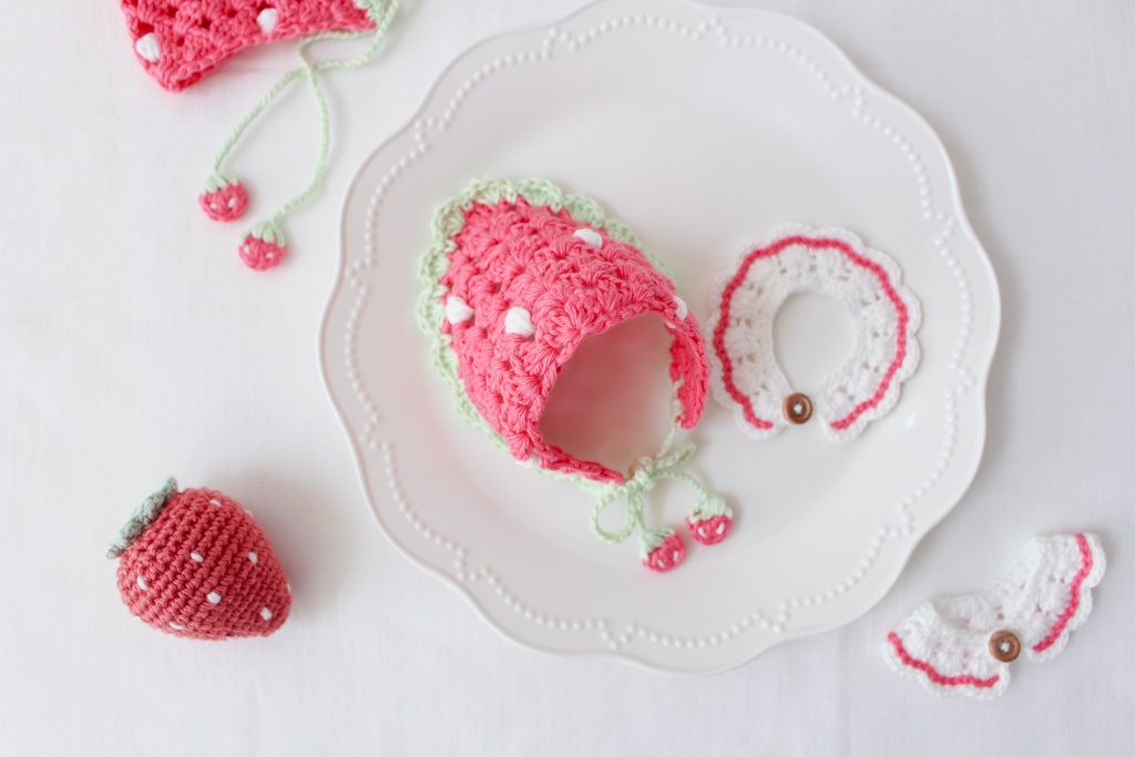 苺のバブーシュカ・つけえり(12cmぬい用)