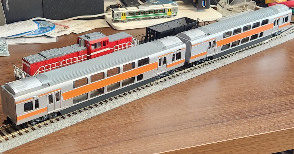 1/80 HO サロE233タイプ(中央サロ)2両セット 3Dプリント品