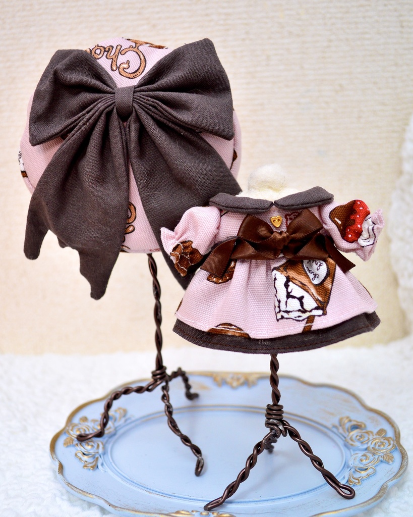 chocolate béret dress