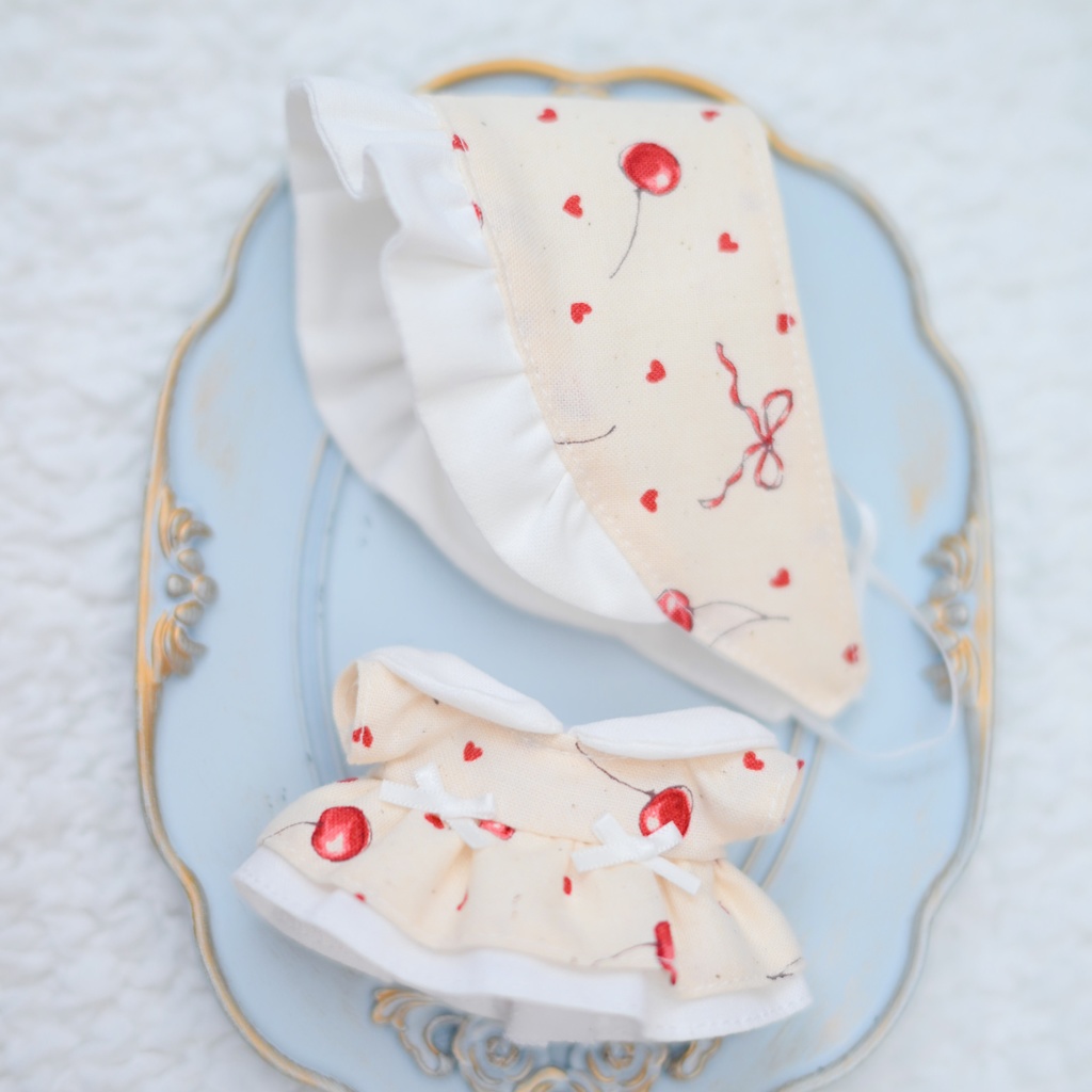 チェリー柄ボンネットワンピース