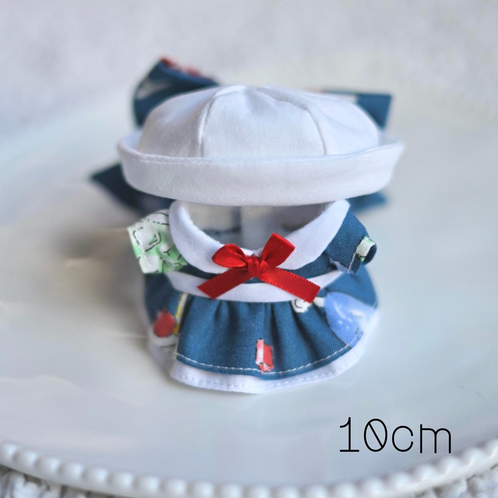 レトロなセーラーワンピース