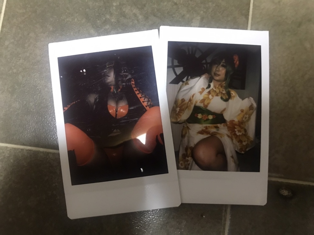 残❶ 格安!暗黒チェキ