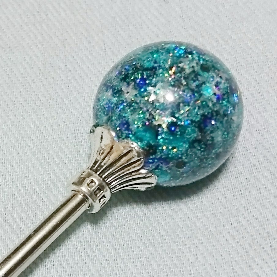 1粒かんざし(青宇宙)