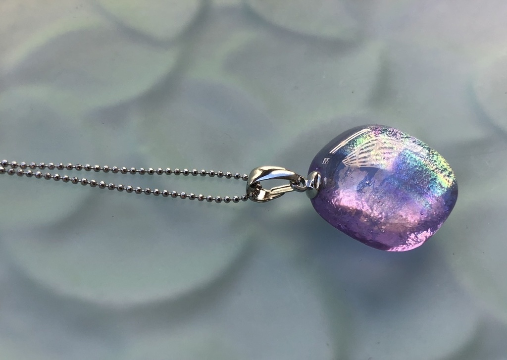 カラーチェンジ ラベンダー ペンダント