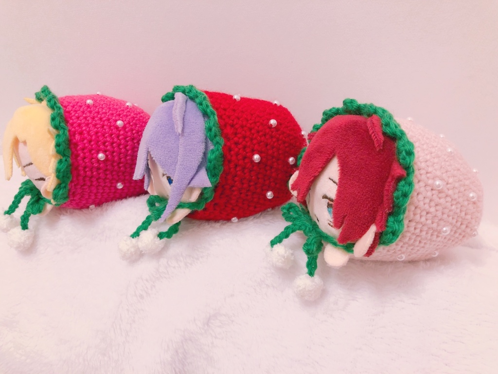 もちころ用いちご着ぐるみ