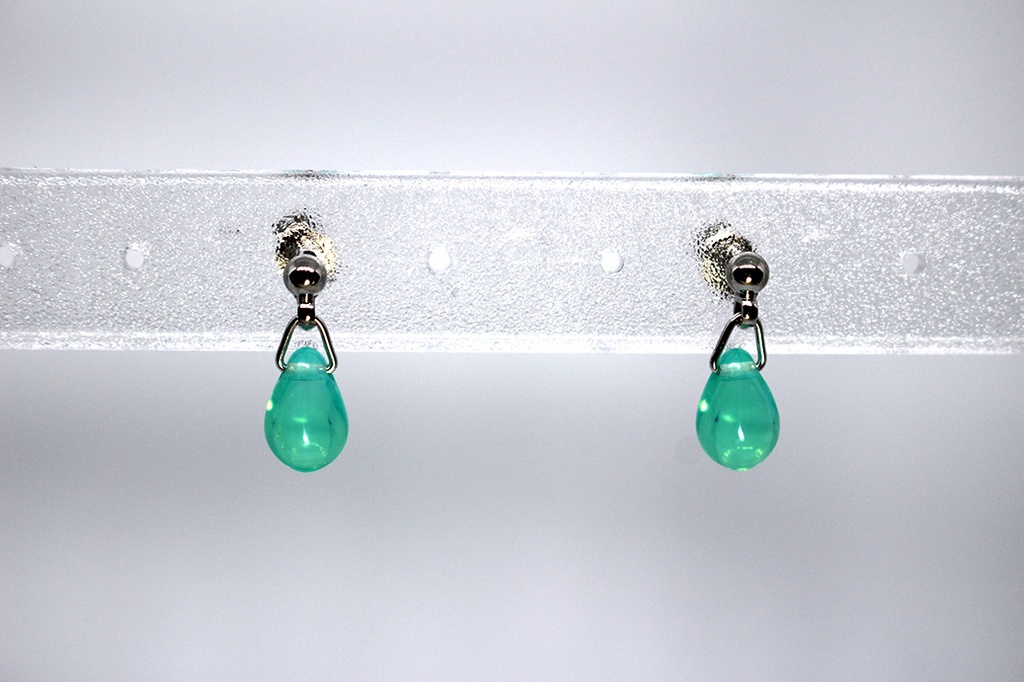 プルシュカイメージピアス/イヤリング