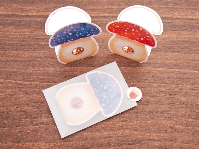 きのこの家のメッセージカード (読書する皇帝ペンギン)