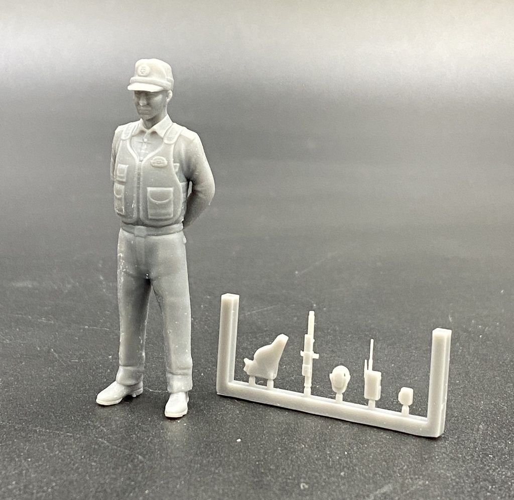 1/35 警察官直立ポーズ1A(活動帽)