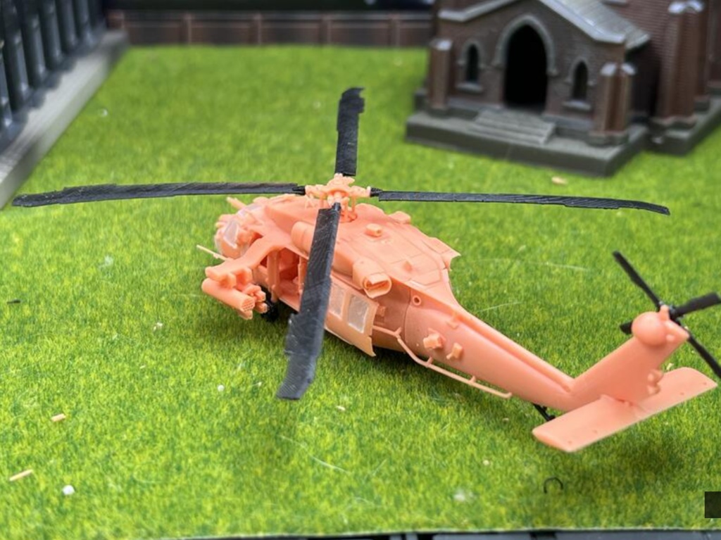 1384 1/144 MH-60M Horizontal Exhaust